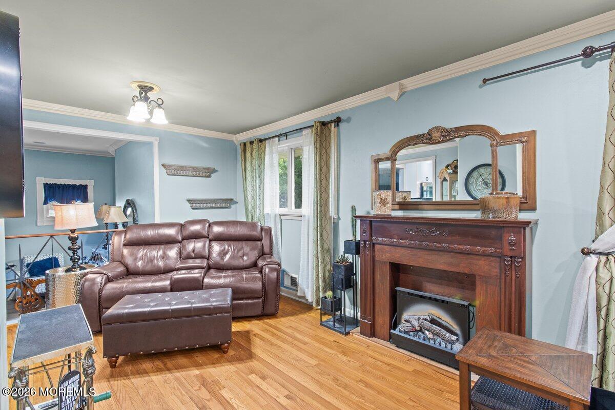 687 Hopping Road Belford NJ 07718