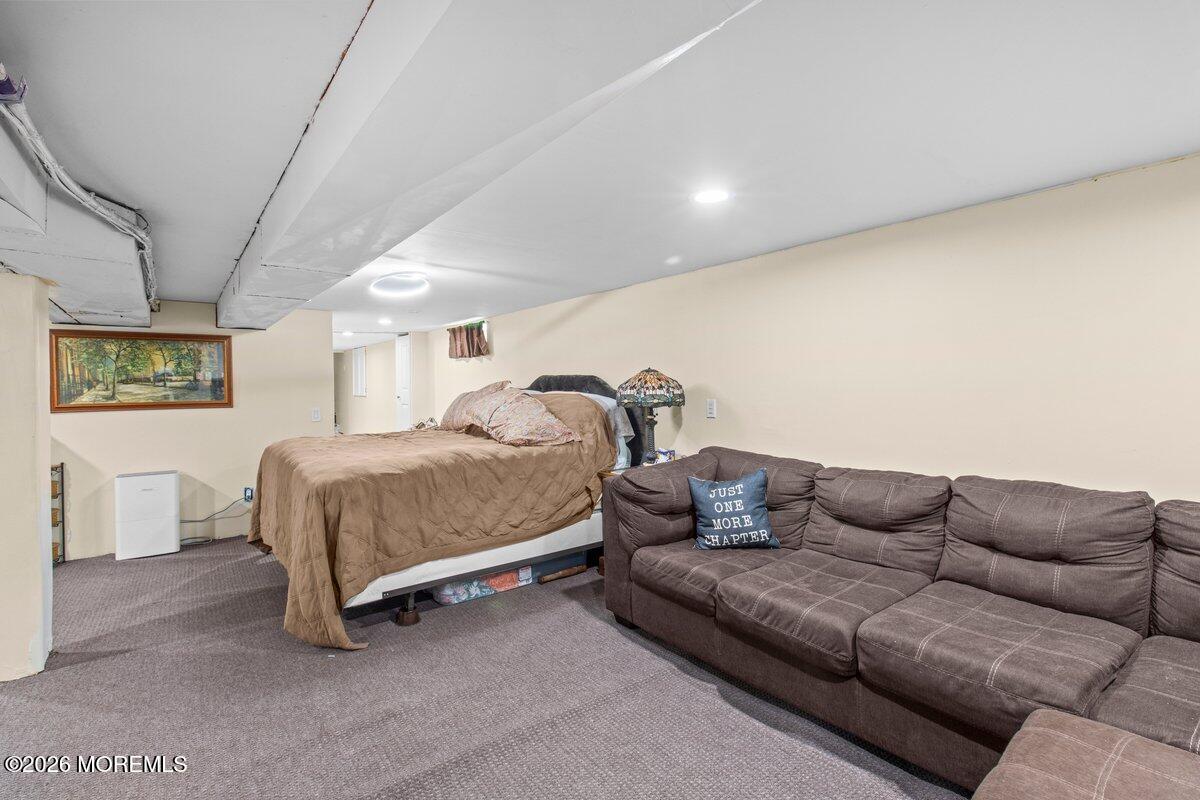 687 Hopping Road Belford NJ 07718