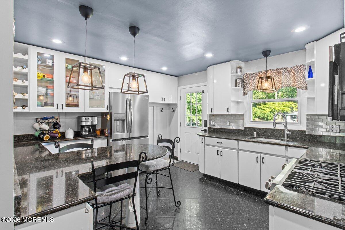 687 Hopping Road Belford NJ 07718