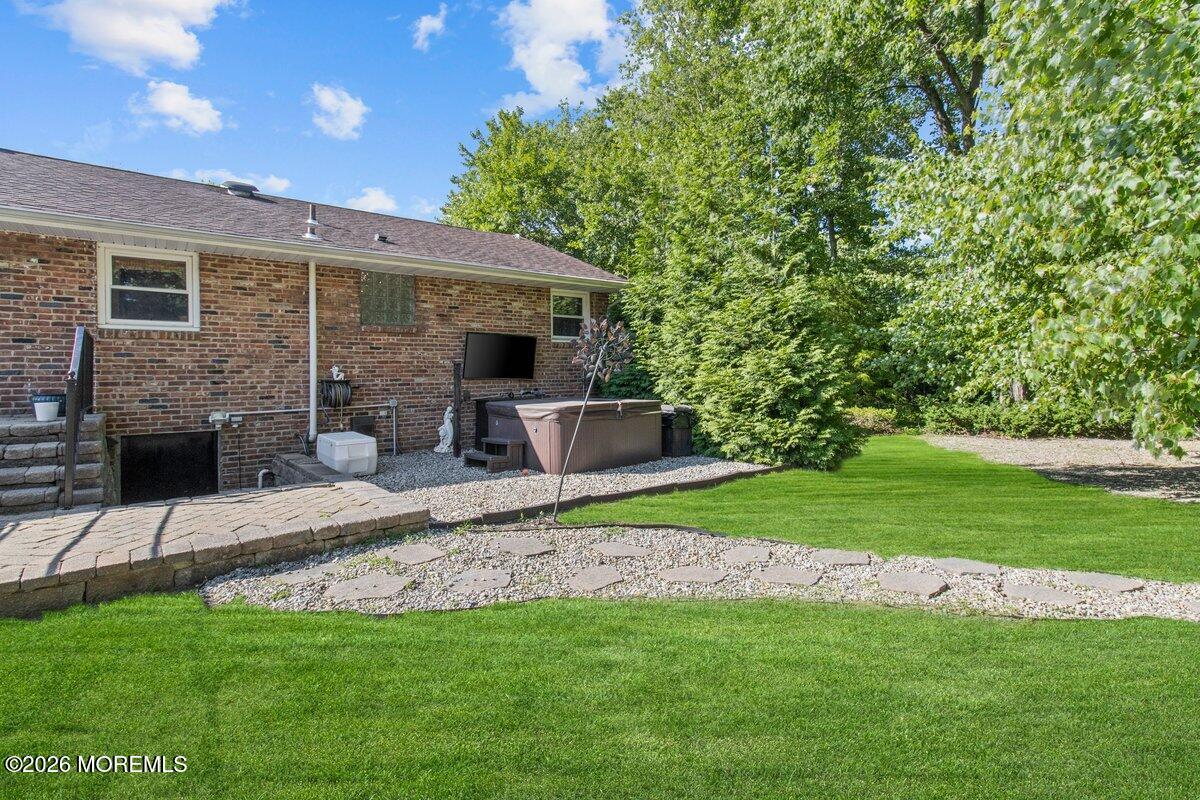 687 Hopping Road Belford NJ 07718