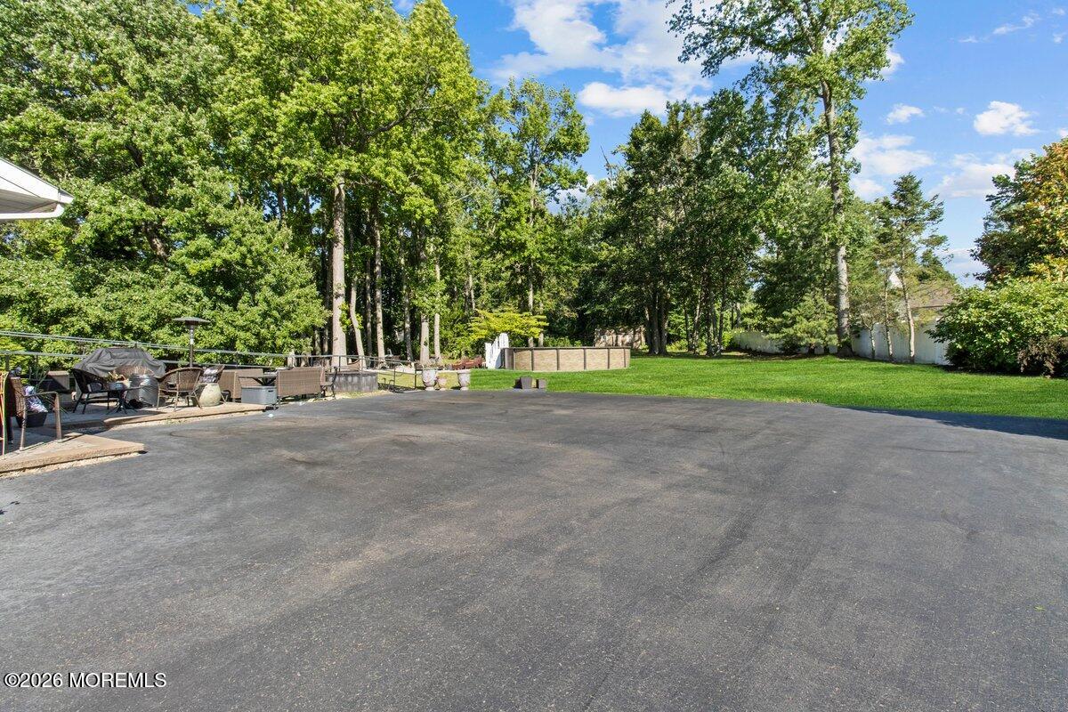 687 Hopping Road Belford NJ 07718