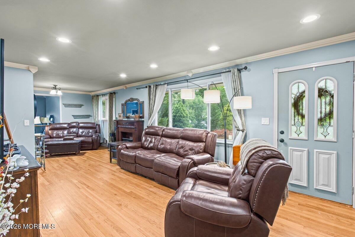 687 Hopping Road Belford NJ 07718
