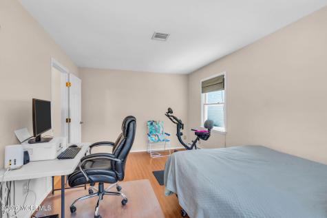 10 Sheridan Road Toms River NJ 08757