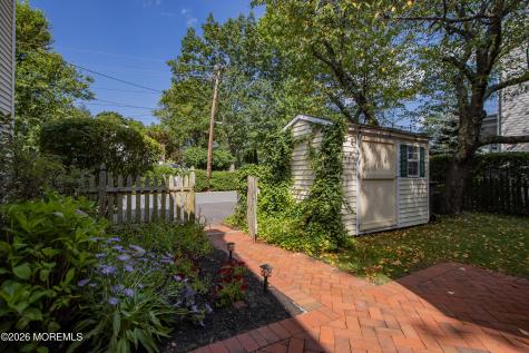 852 River Road Fair Haven NJ 07704