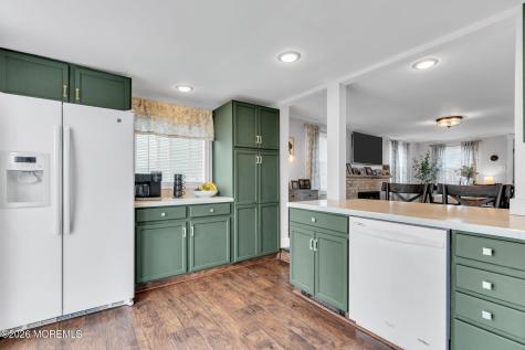 82 Clearwater Drive Waretown NJ 08758