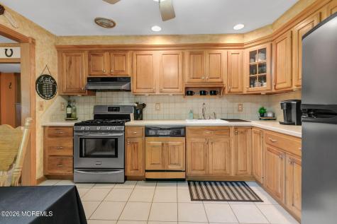 31 Bayberry Lane Middletown NJ 07748
