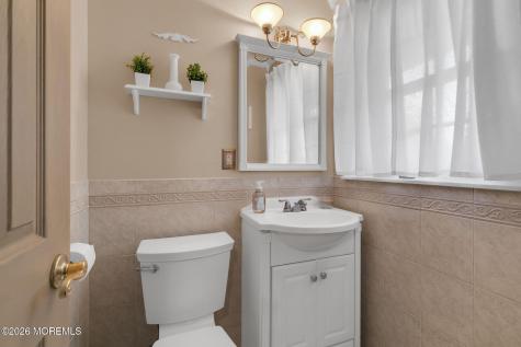 31 Bayberry Lane Middletown NJ 07748
