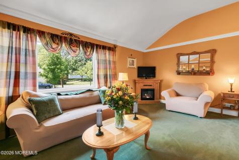 31 Bayberry Lane Middletown NJ 07748
