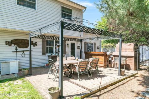 31 Bayberry Lane Middletown NJ 07748