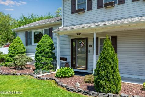 31 Bayberry Lane Middletown NJ 07748