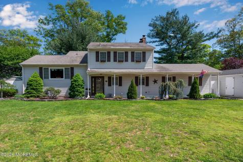 31 Bayberry Lane Middletown NJ 07748