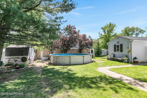 31 Bayberry Lane Middletown NJ 07748