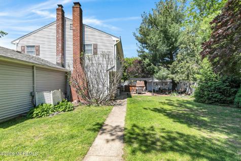 31 Bayberry Lane Middletown NJ 07748