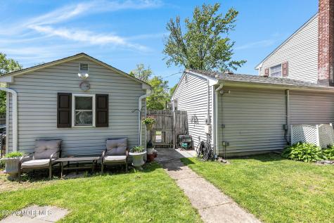 31 Bayberry Lane Middletown NJ 07748