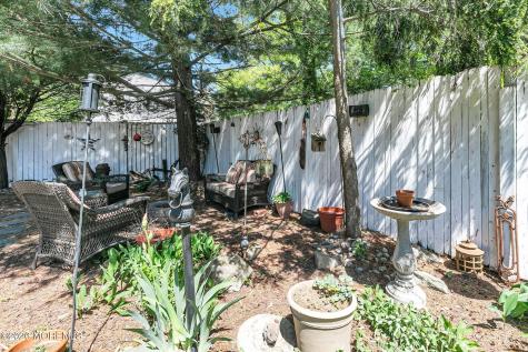 31 Bayberry Lane Middletown NJ 07748