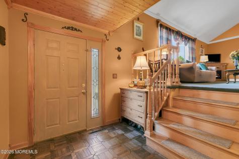 31 Bayberry Lane Middletown NJ 07748