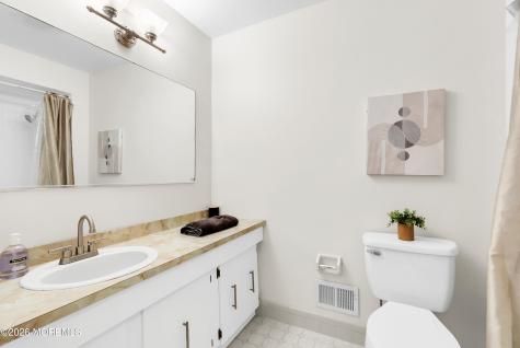 9 New Monmouth Road Middletown NJ 07748