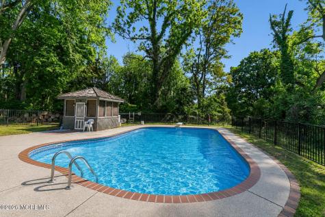 9 New Monmouth Road Middletown NJ 07748