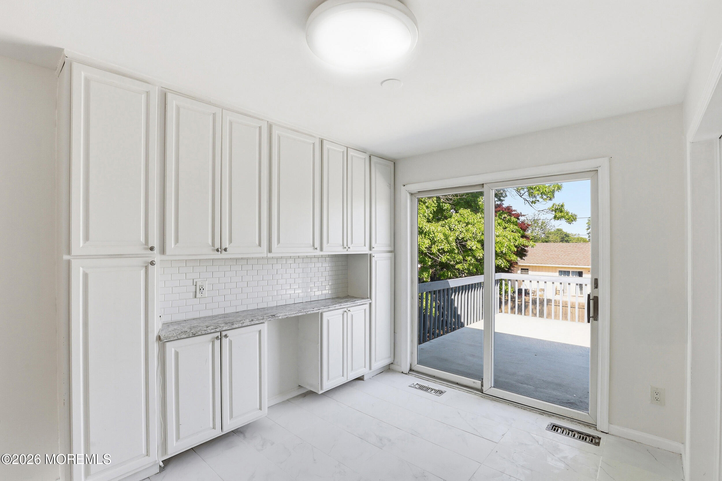 816 Berkeley Avenue Beachwood NJ 08722