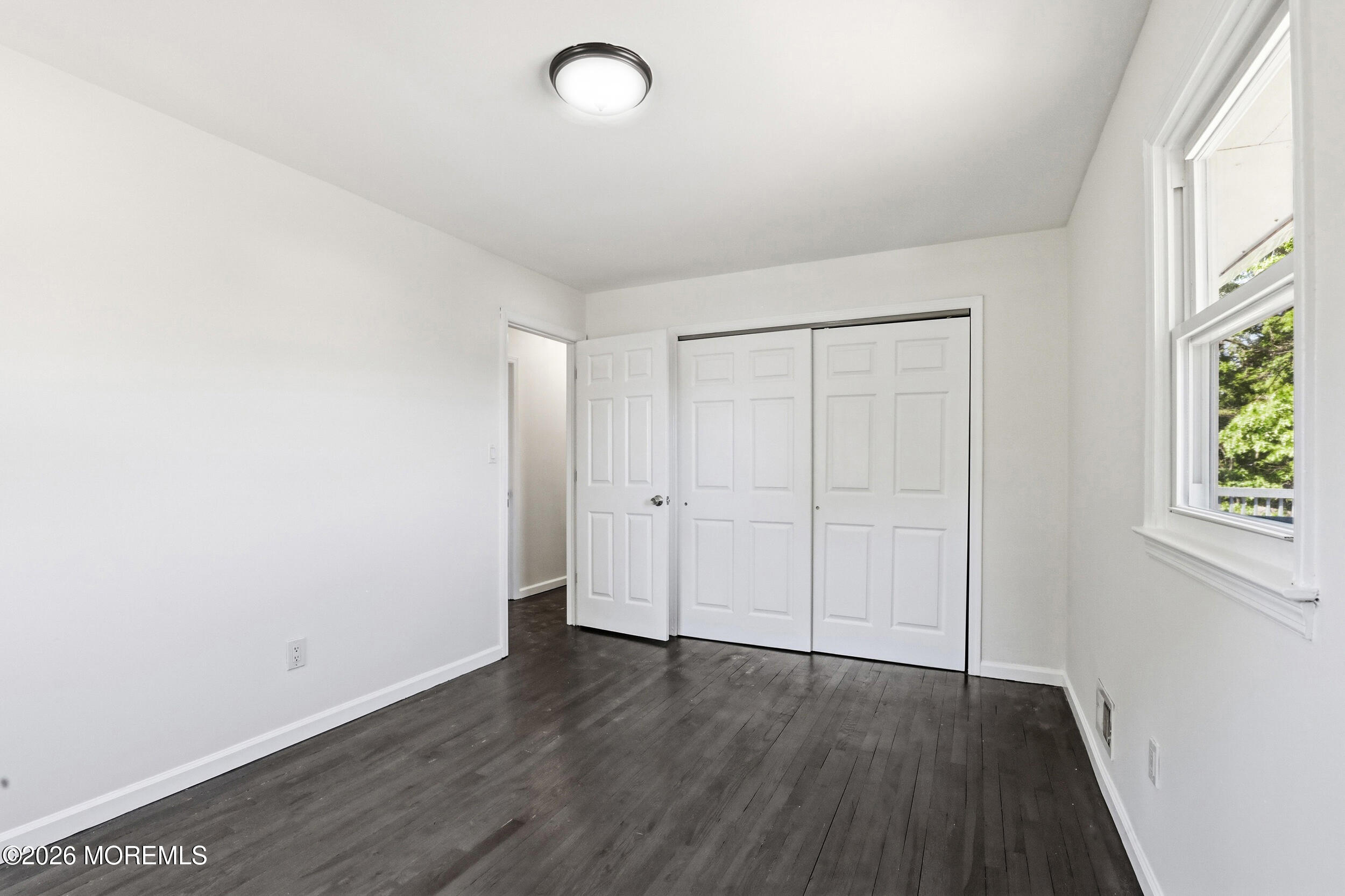 816 Berkeley Avenue Beachwood NJ 08722