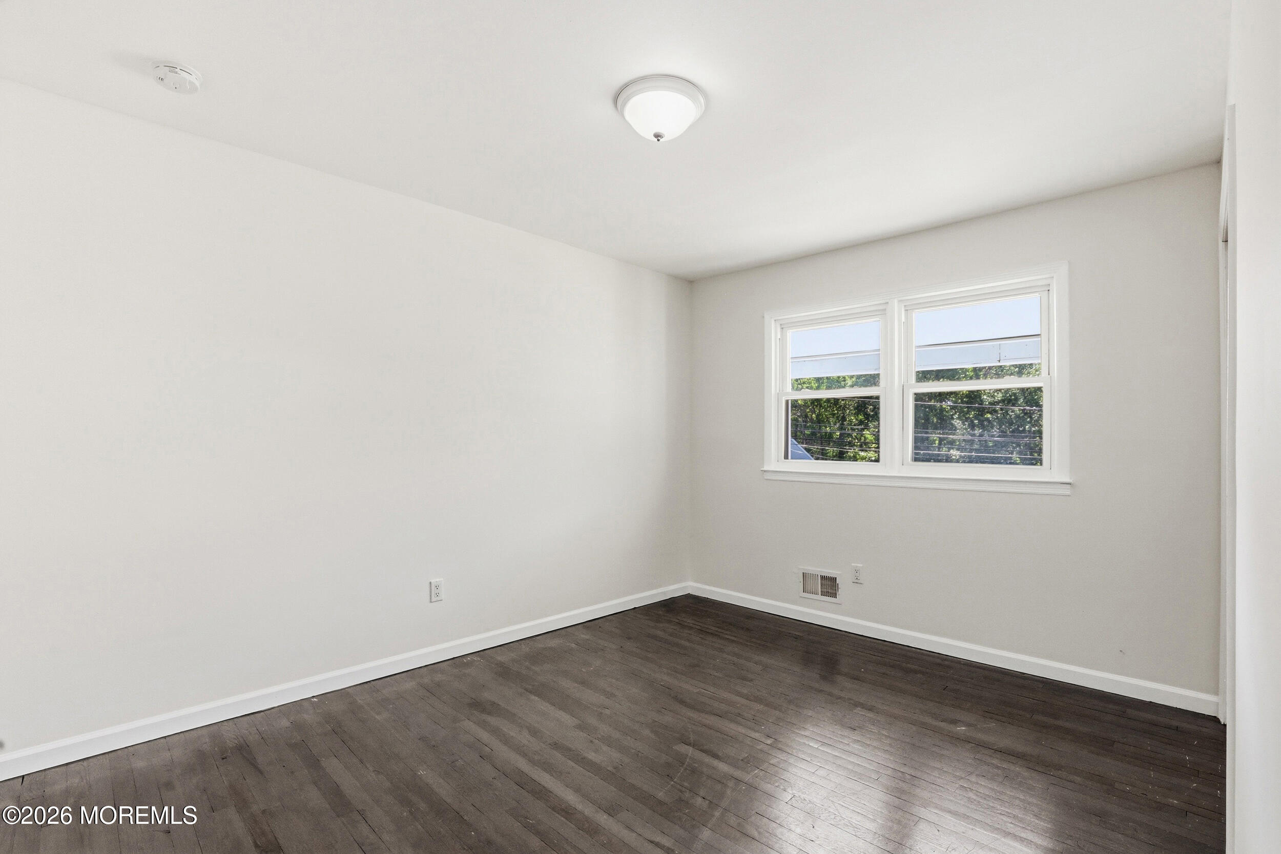 816 Berkeley Avenue Beachwood NJ 08722