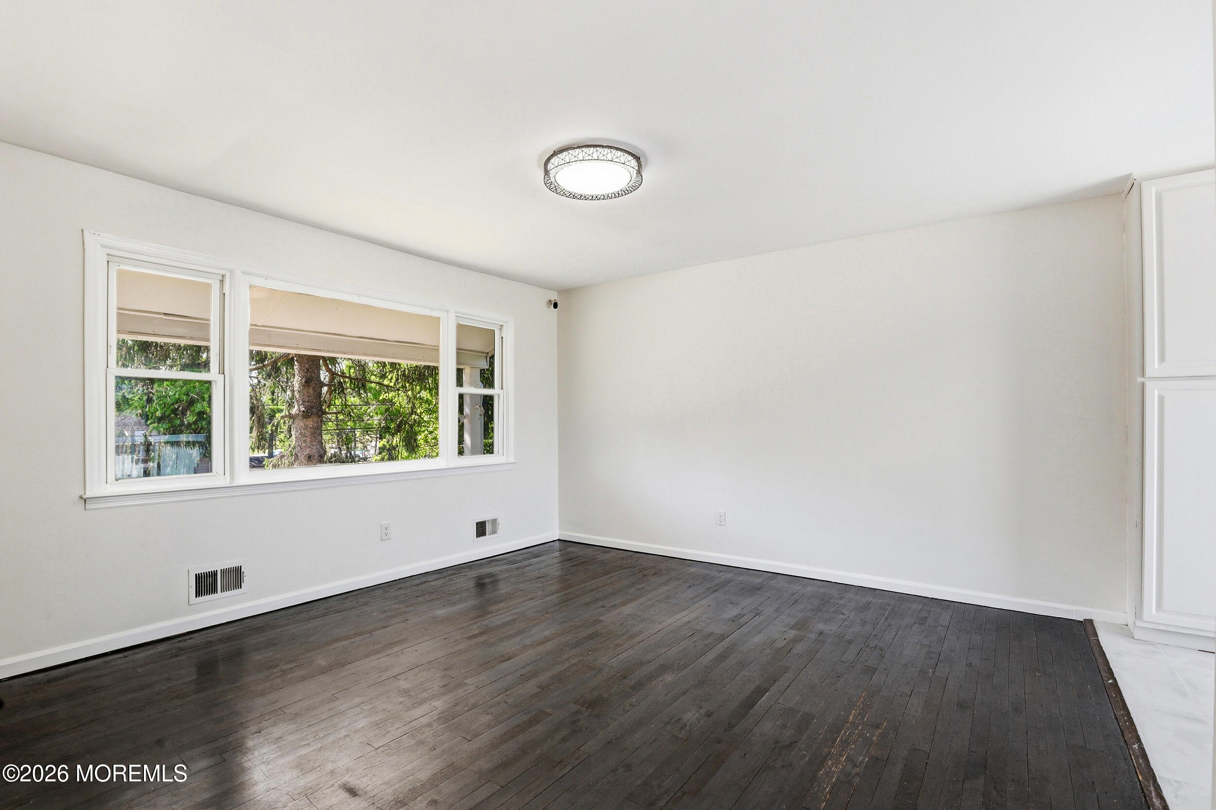 816 Berkeley Avenue Beachwood NJ 08722