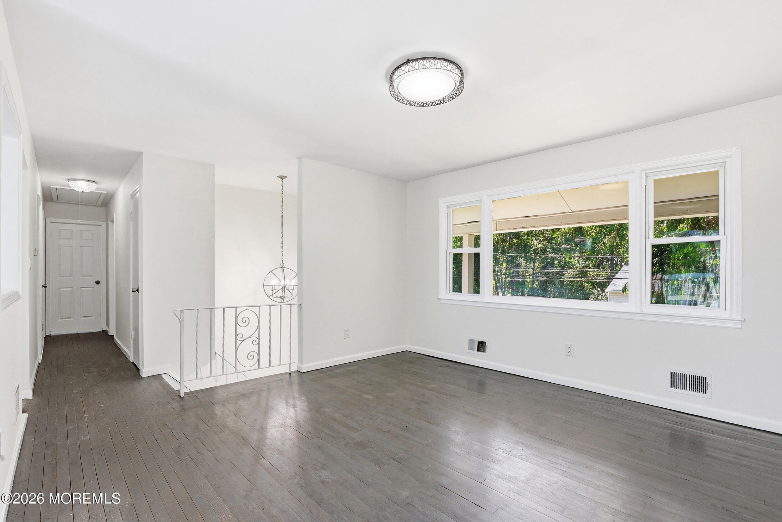 816 Berkeley Avenue Beachwood NJ 08722