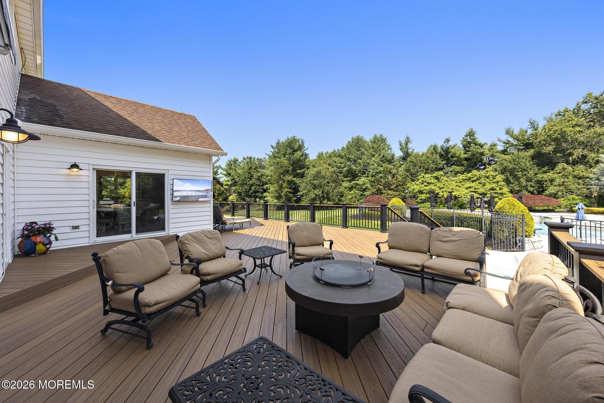 2 Victorian Hill Manalapan NJ 07726