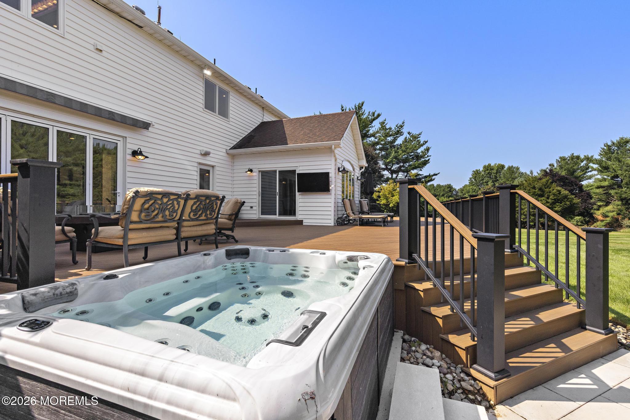2 Victorian Hill Manalapan NJ 07726