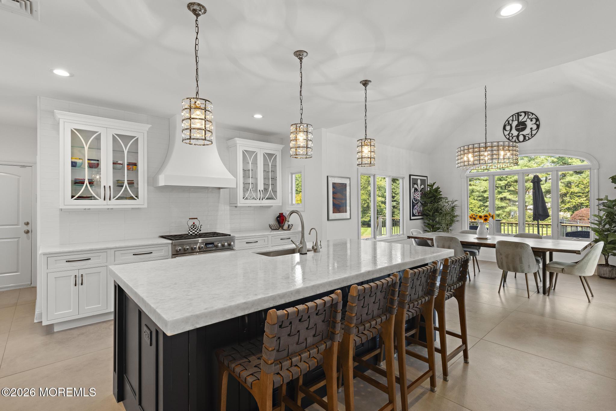 2 Victorian Hill Manalapan NJ 07726