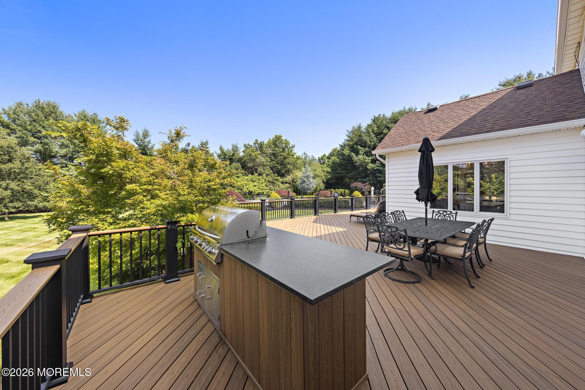2 Victorian Hill Manalapan NJ 07726
