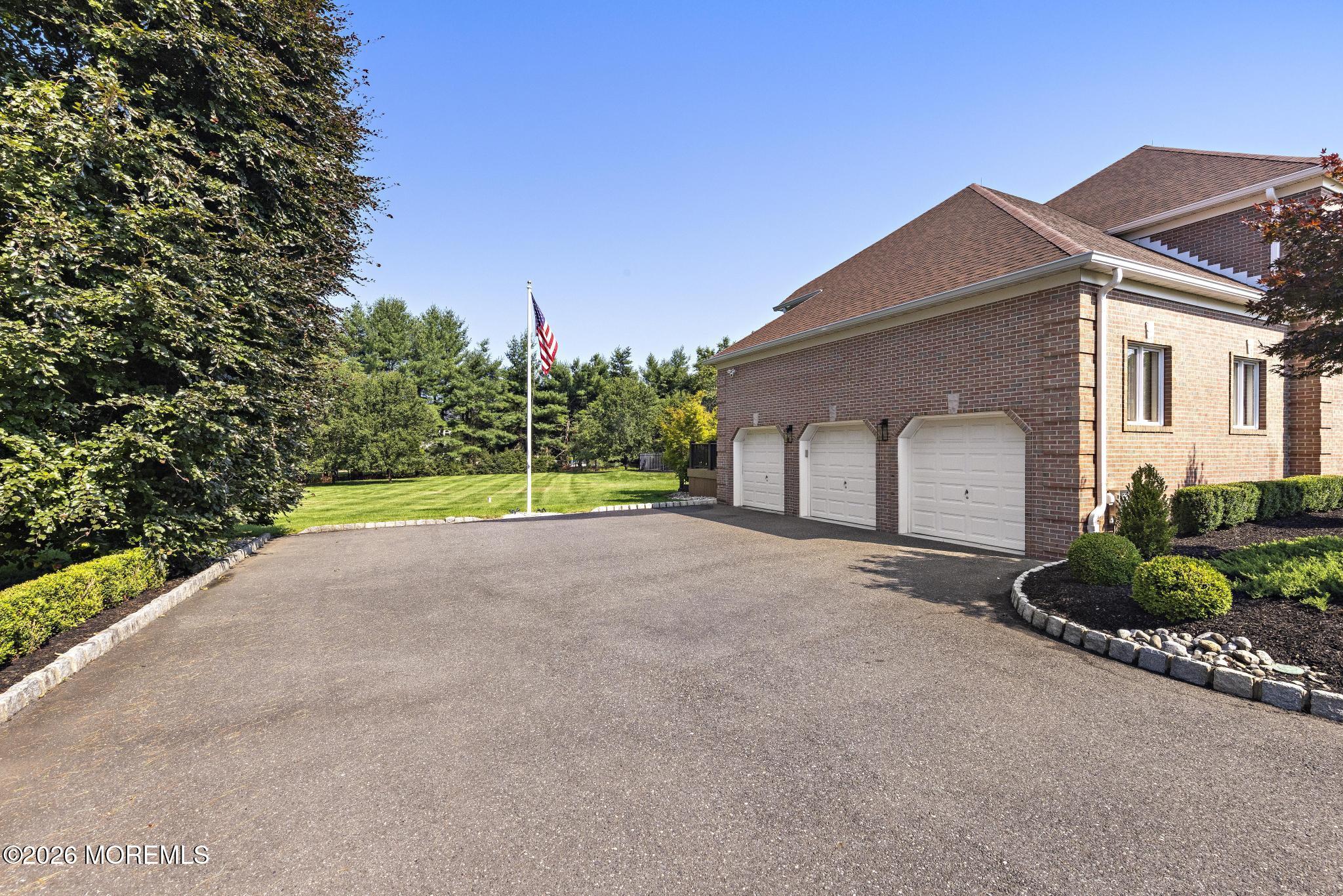 2 Victorian Hill Manalapan NJ 07726