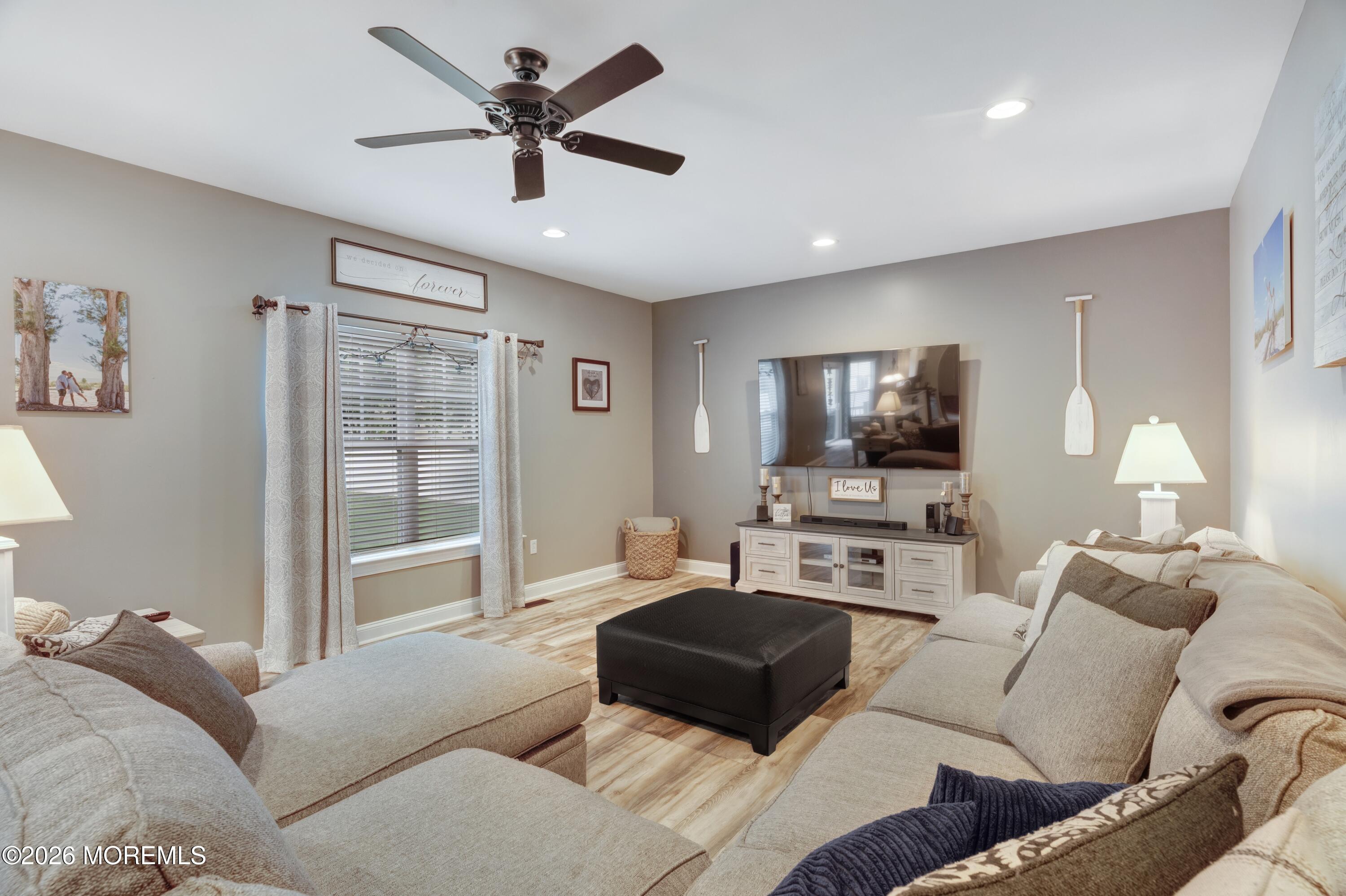 8 Edwards Court Little Egg Harbor NJ 08087