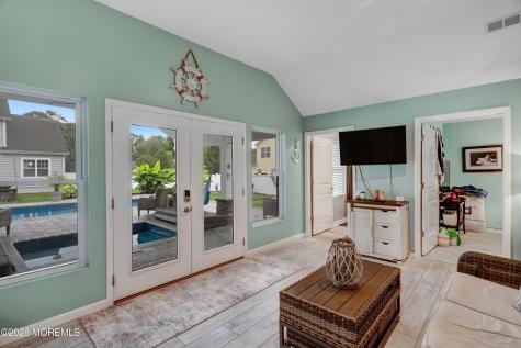 8 Edwards Court Little Egg Harbor NJ 08087
