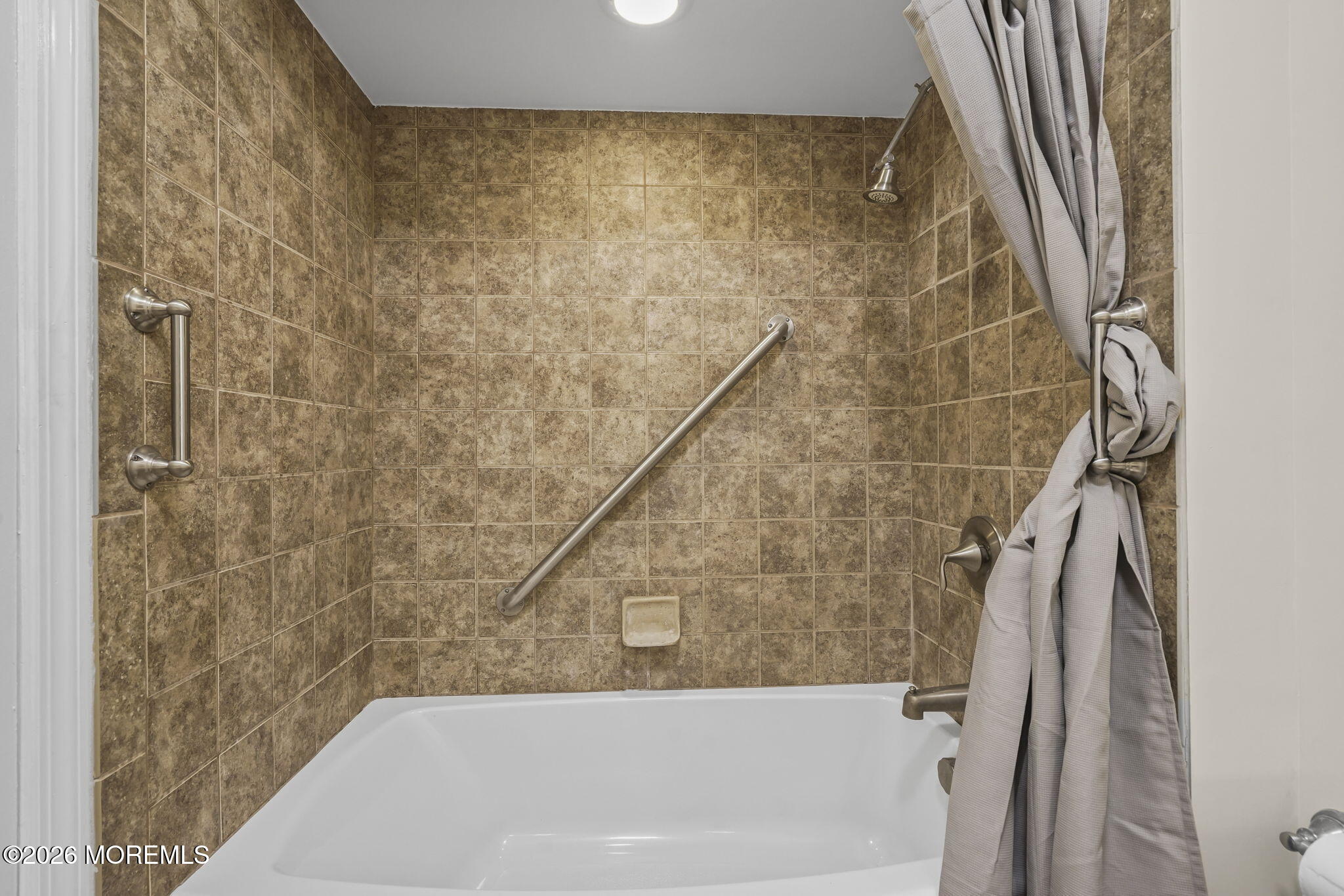 78 Overlook Way Manalapan NJ 07726