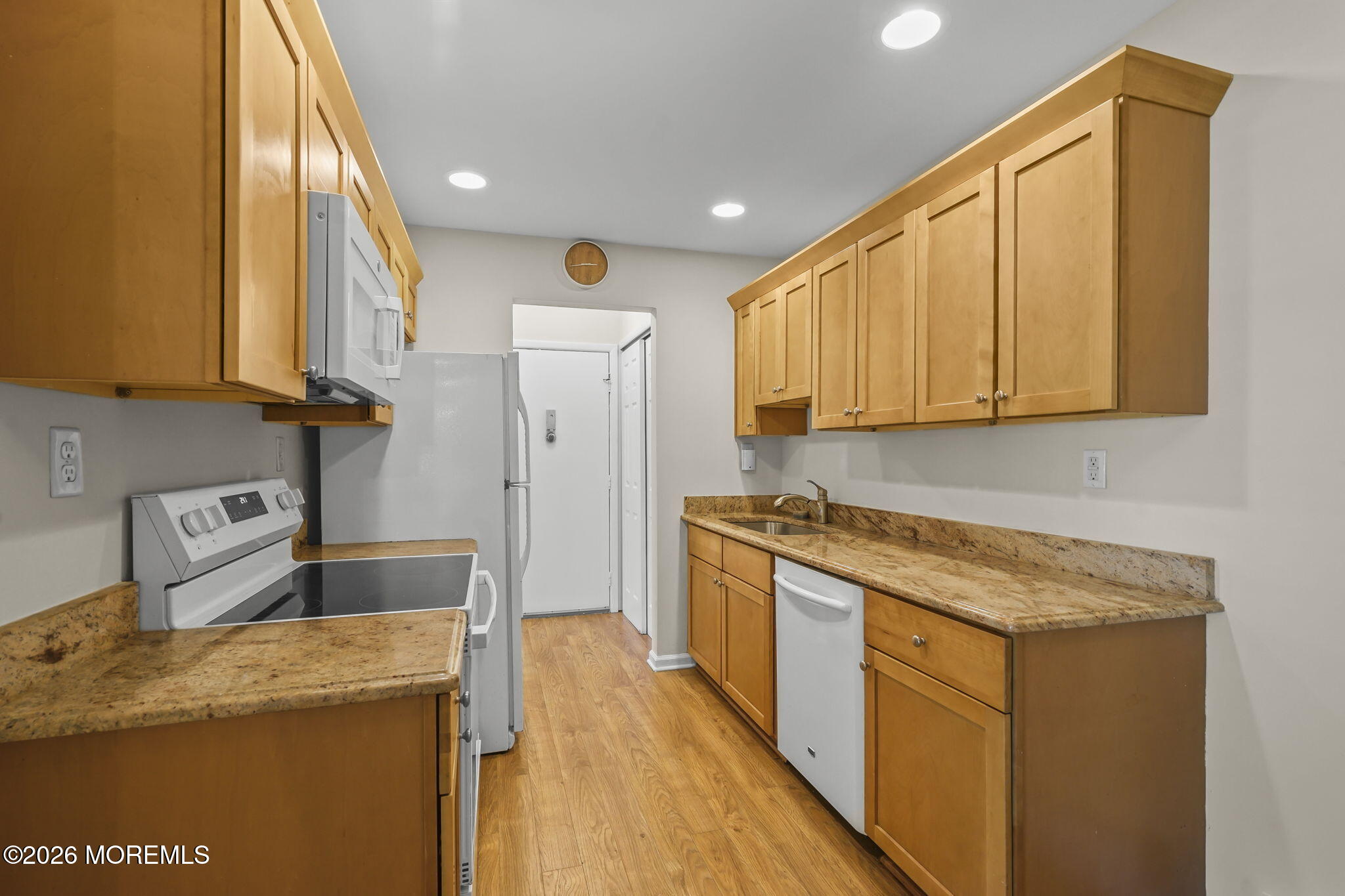 78 Overlook Way Manalapan NJ 07726