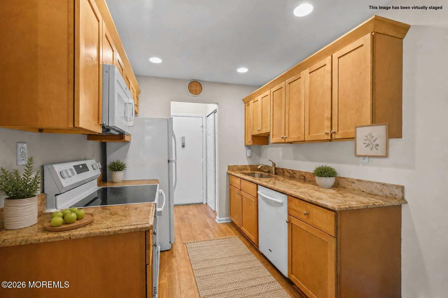 78 Overlook Way Manalapan NJ 07726