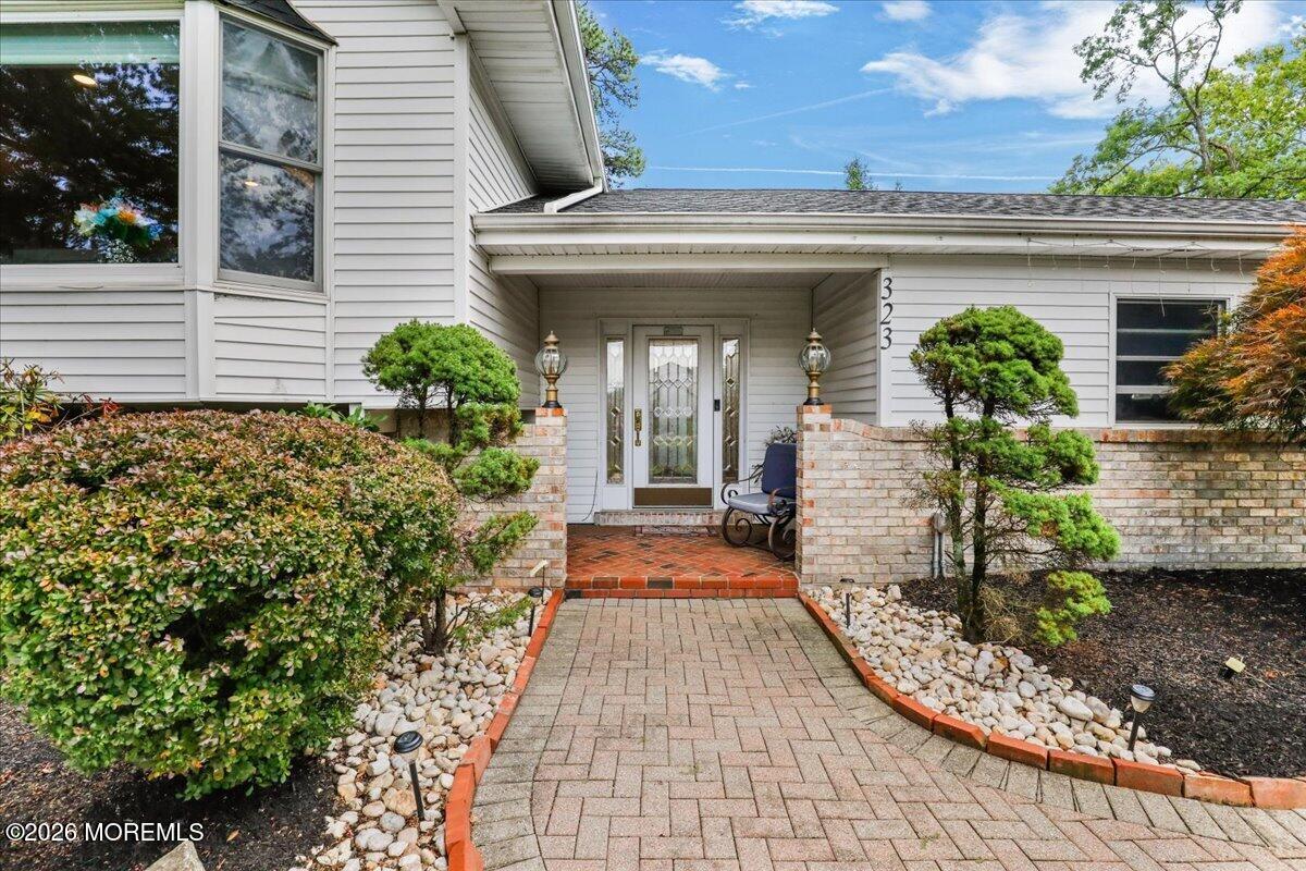 323 Union Hill Road Manalapan NJ 07726