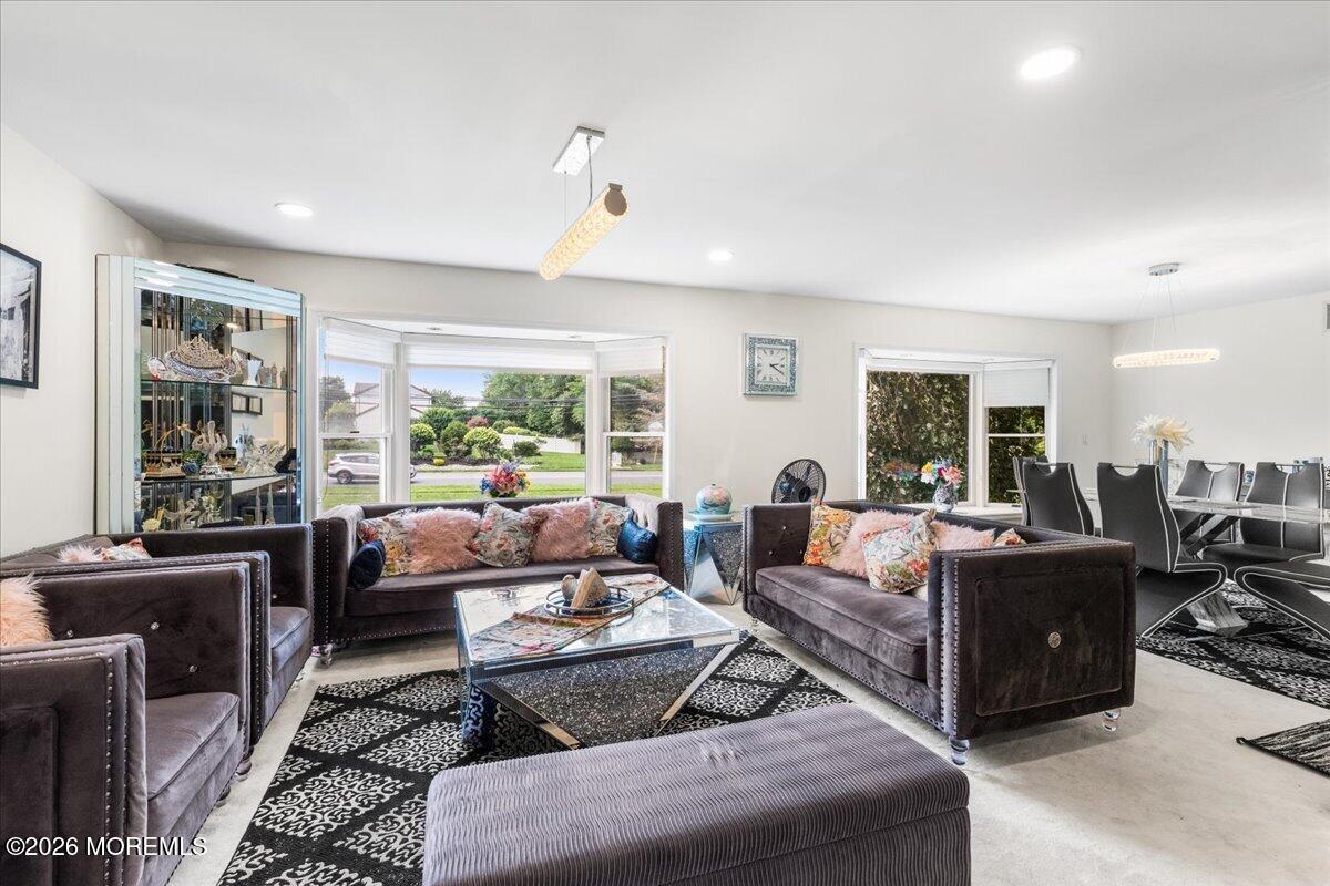 323 Union Hill Road Manalapan NJ 07726