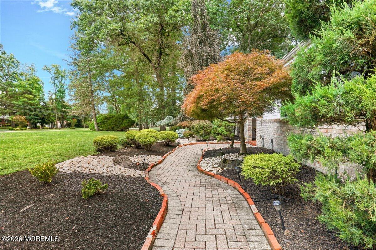 323 Union Hill Road Manalapan NJ 07726