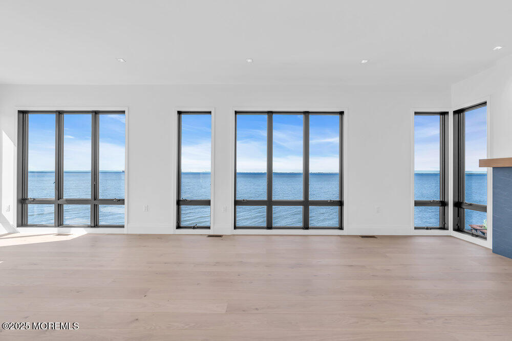 10 Brant Drive Atlantic Highlands NJ 07716