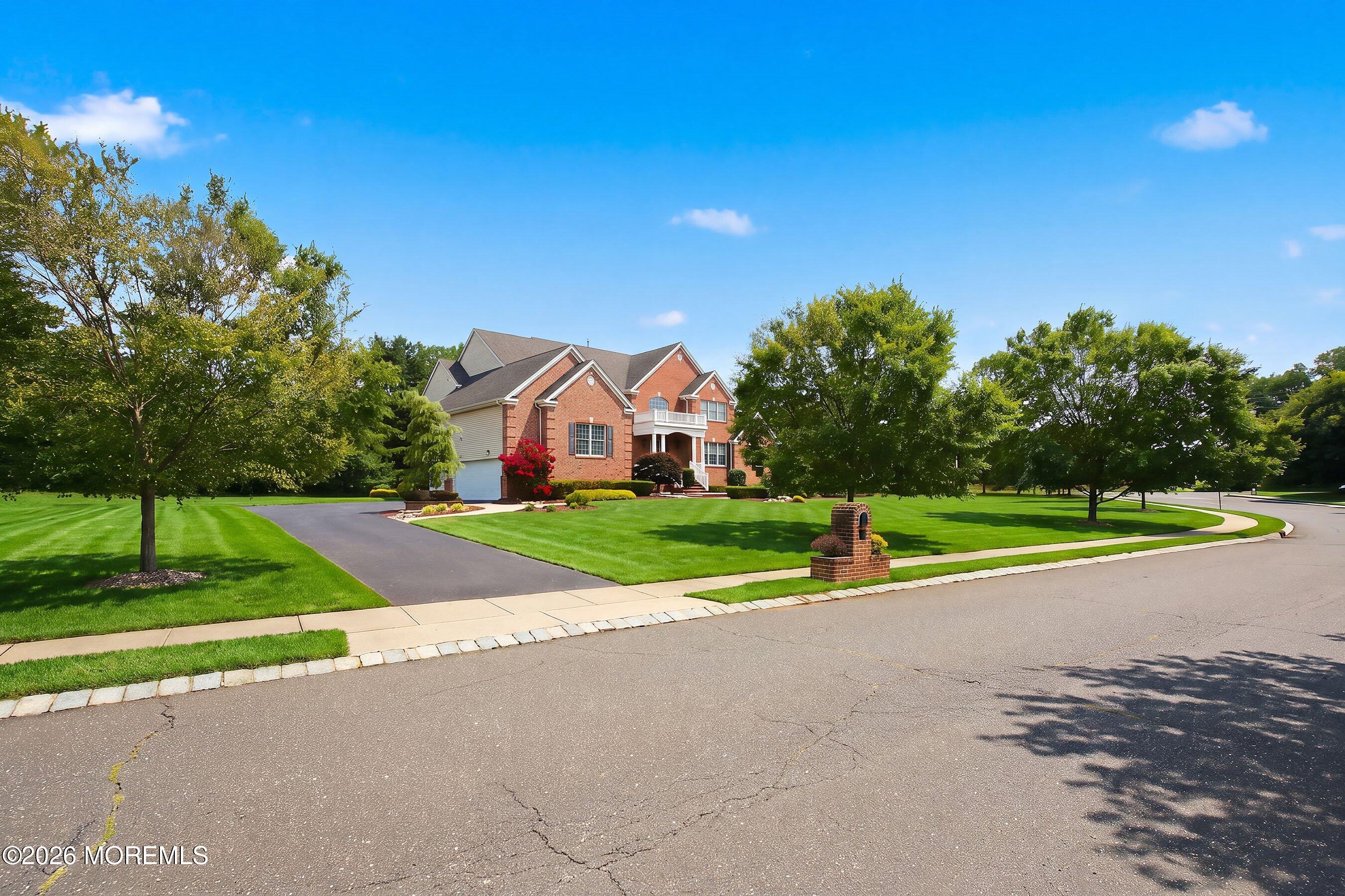 102 Hidden Pond Court Manalapan NJ 07726