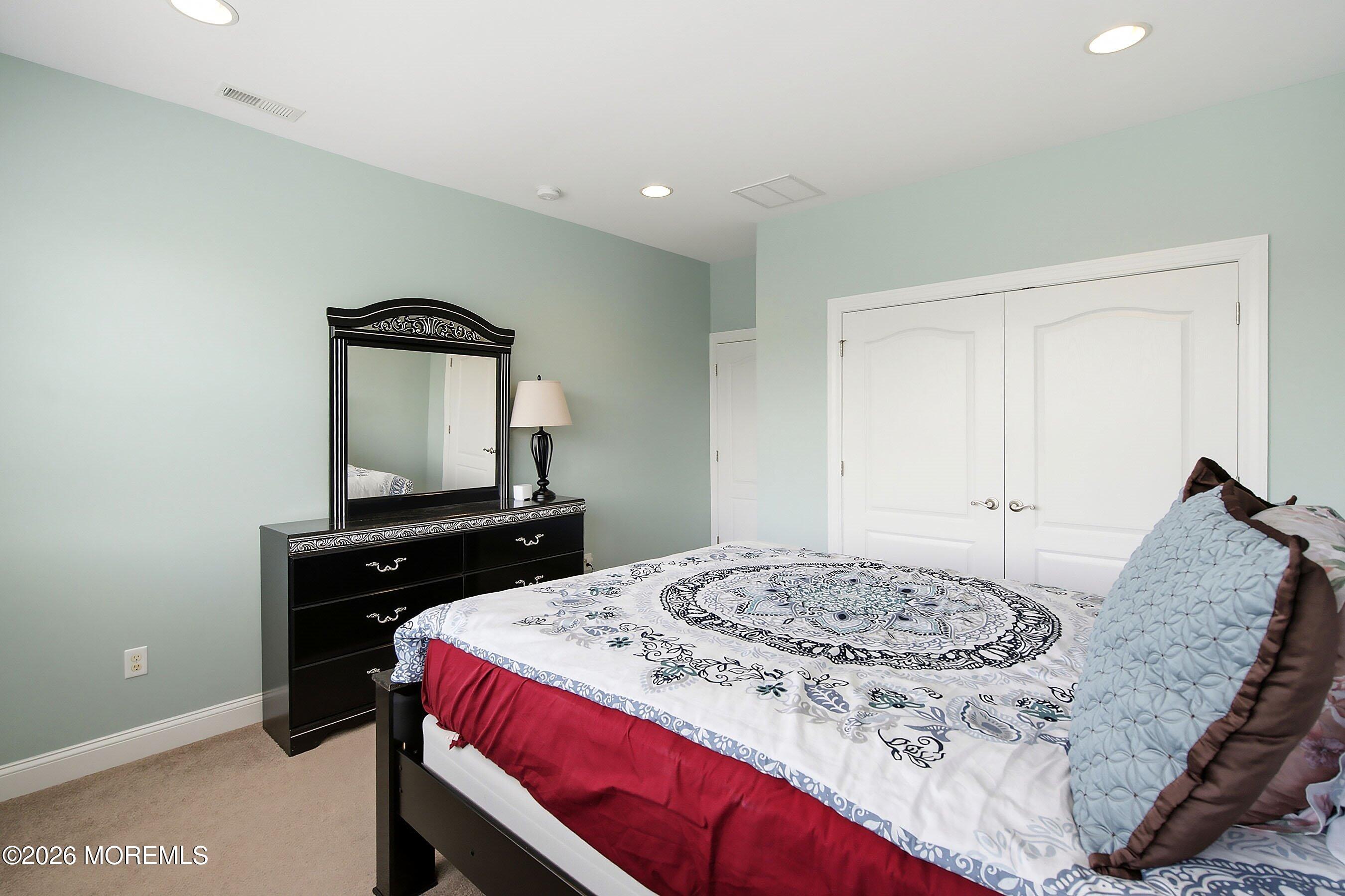 102 Hidden Pond Court Manalapan NJ 07726