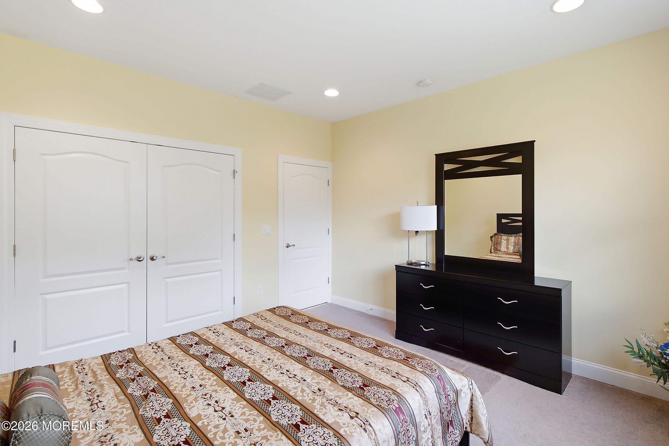 102 Hidden Pond Court Manalapan NJ 07726