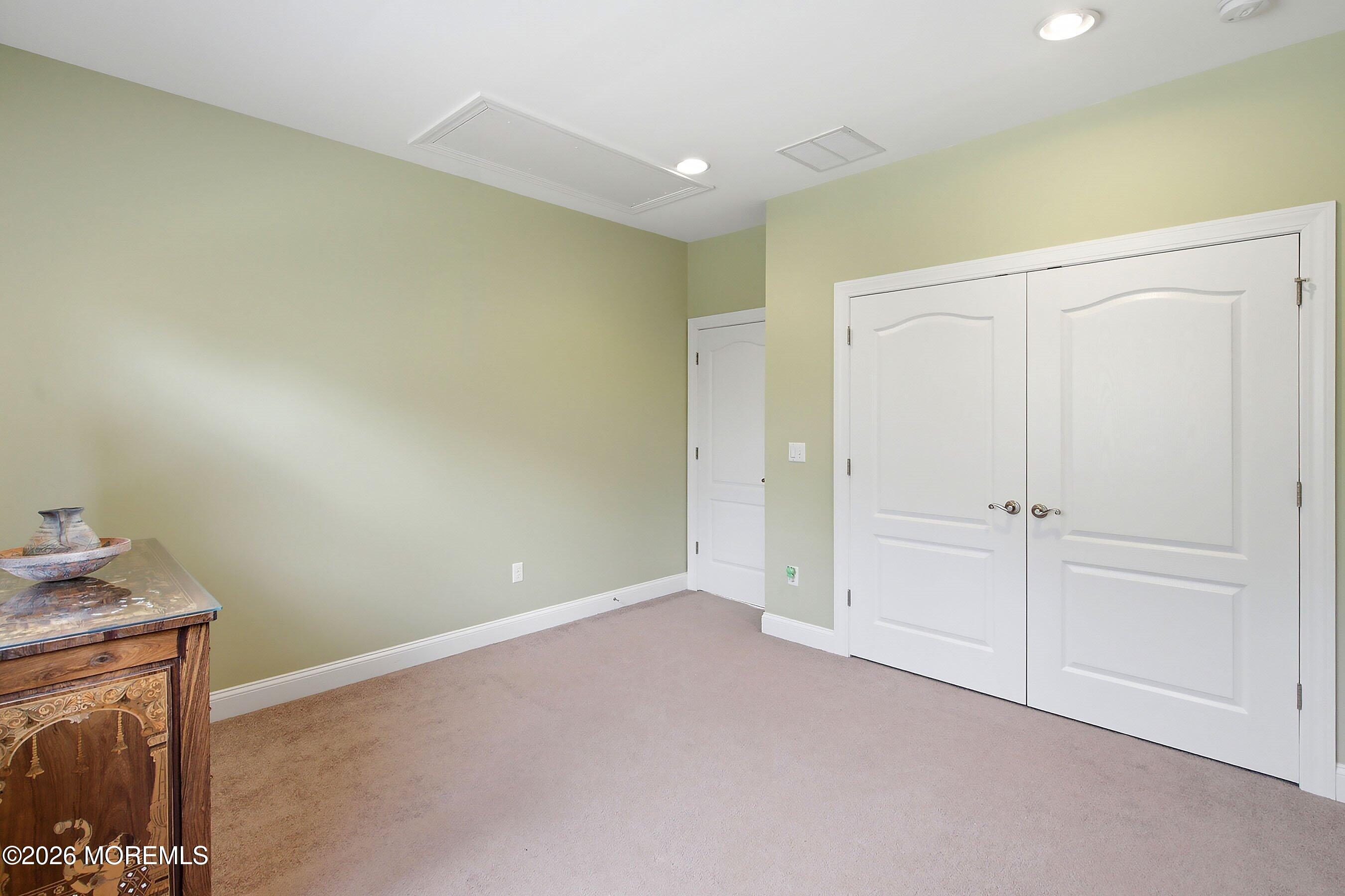 102 Hidden Pond Court Manalapan NJ 07726