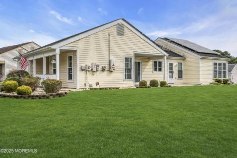 55 Elmswell Avenue Manchester NJ 08759