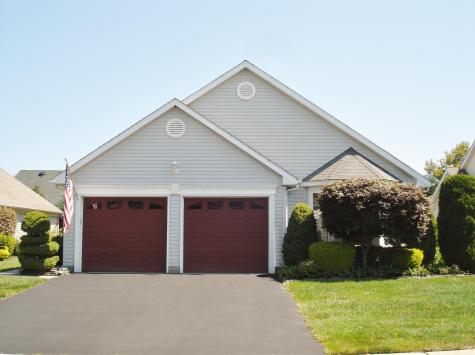 2555 Ridgemont Court Toms River NJ 08755