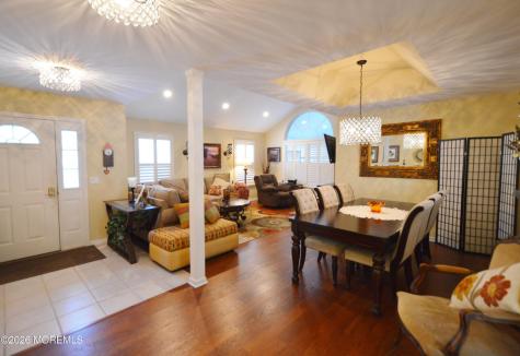 2555 Ridgemont Court Toms River NJ 08755