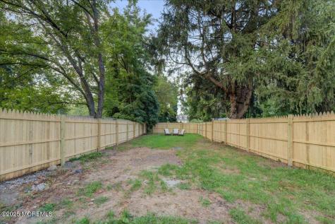 24381 W Main Street Columbus NJ 08022