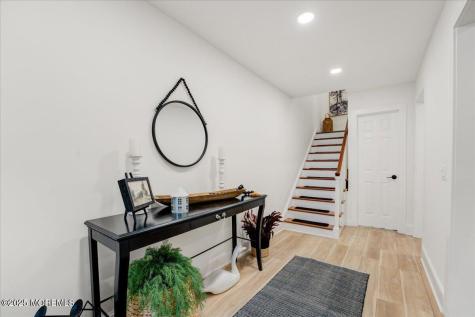 24381 W Main Street Columbus NJ 08022